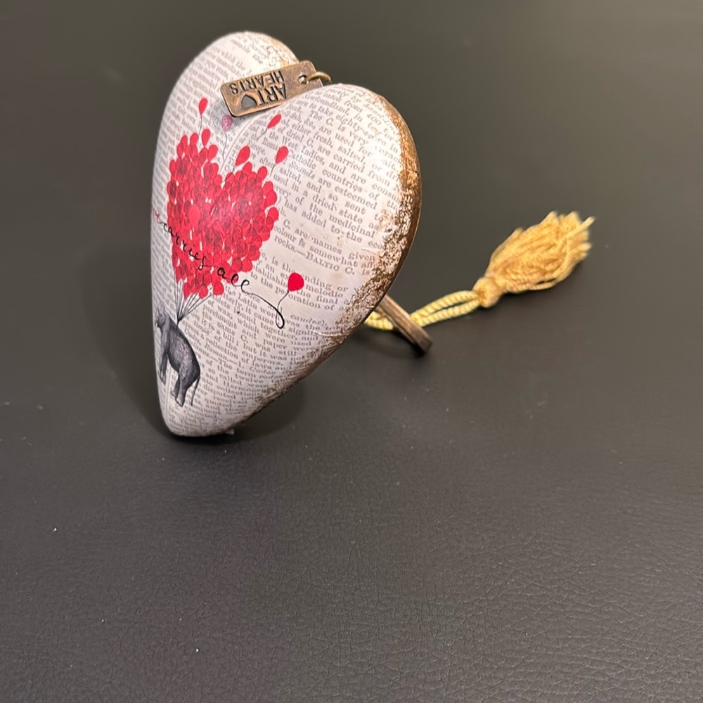 Demdaco “Love carries all” ornament